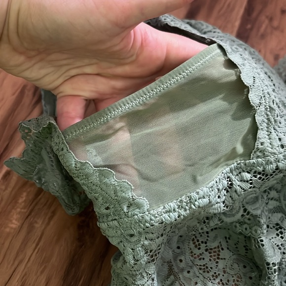 aerie Sage Green Bralette - Picture 2 of 4